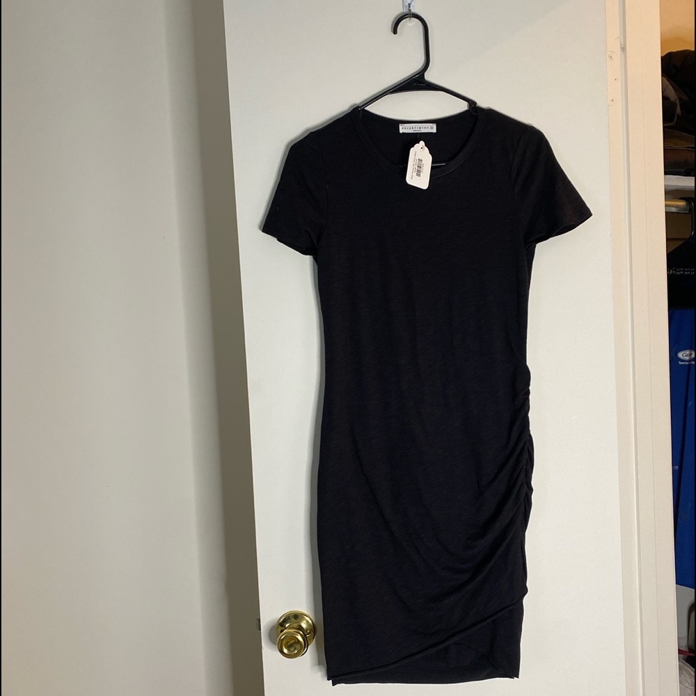 ✨BRAND NEW✨ black bodycon T-shirt dress